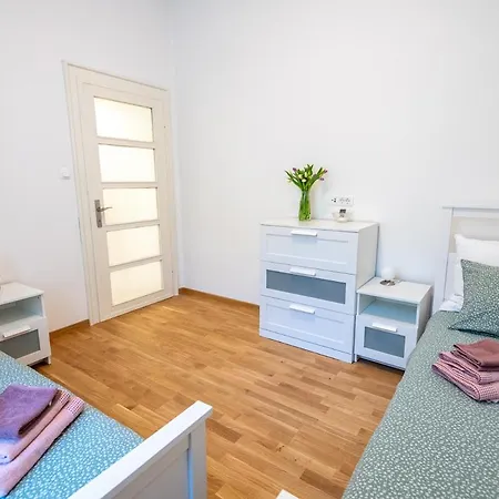 Apartament Eta - U Centru Grada