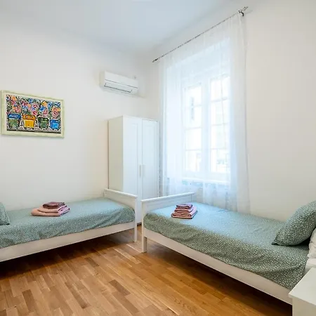 Διαμέρισμα Eta - U Centru Grada Πούλα