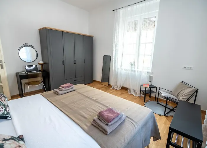 Apartment Eta - U Centru Grada Pula